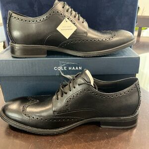 Cole Haan Black Waterproof Wingtip Oxfords size 10.5